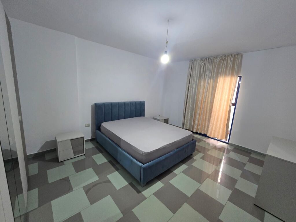 Apartament 1+1 me qera tek Rruga e Elbasanit perballe Luarasit
