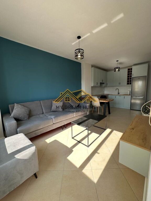 FOR RENT 1+1 APARTMENT NEAR THE FRUIT AND VEGETABLE MARKET, DURRES !
