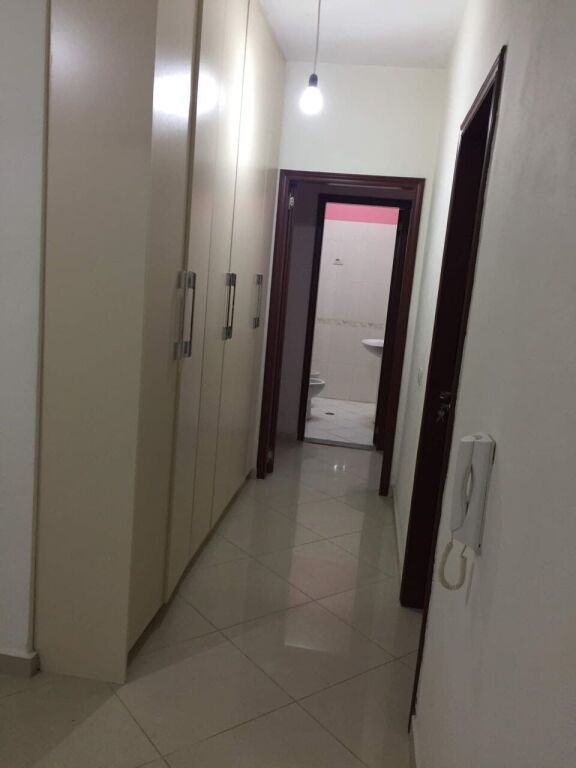 Apartment 2+1, Astir!