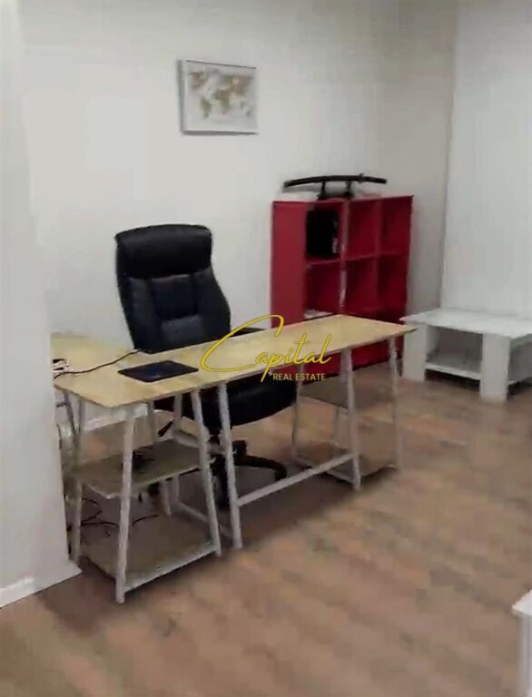 LOCALE COMMERCIALE IN AFFITTO 135 M2 NUOVO MERCATO 1.200 EURO