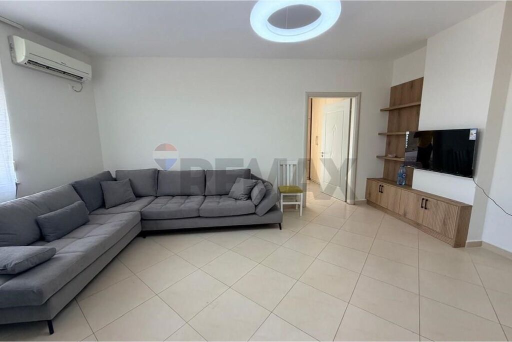 Apartament - Për Qira - Qyteti Studenti, Tiranë