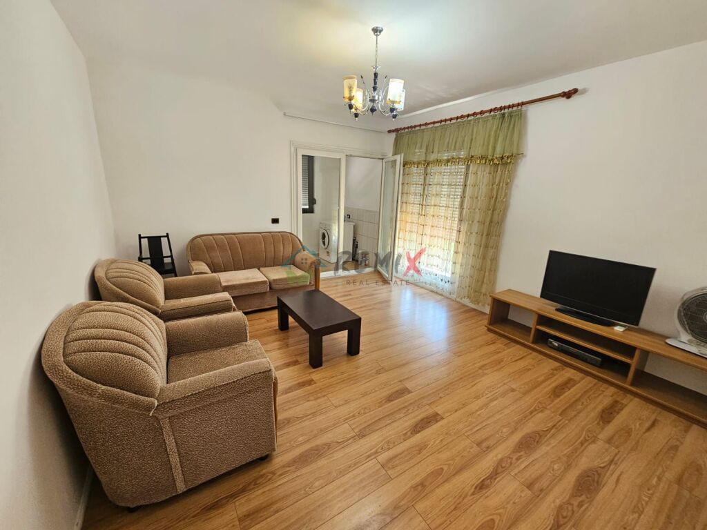 🏡 **2+1 APARTMENT FOR RENT – OPPOSITE 2 ROOSTERS, DURRËS**