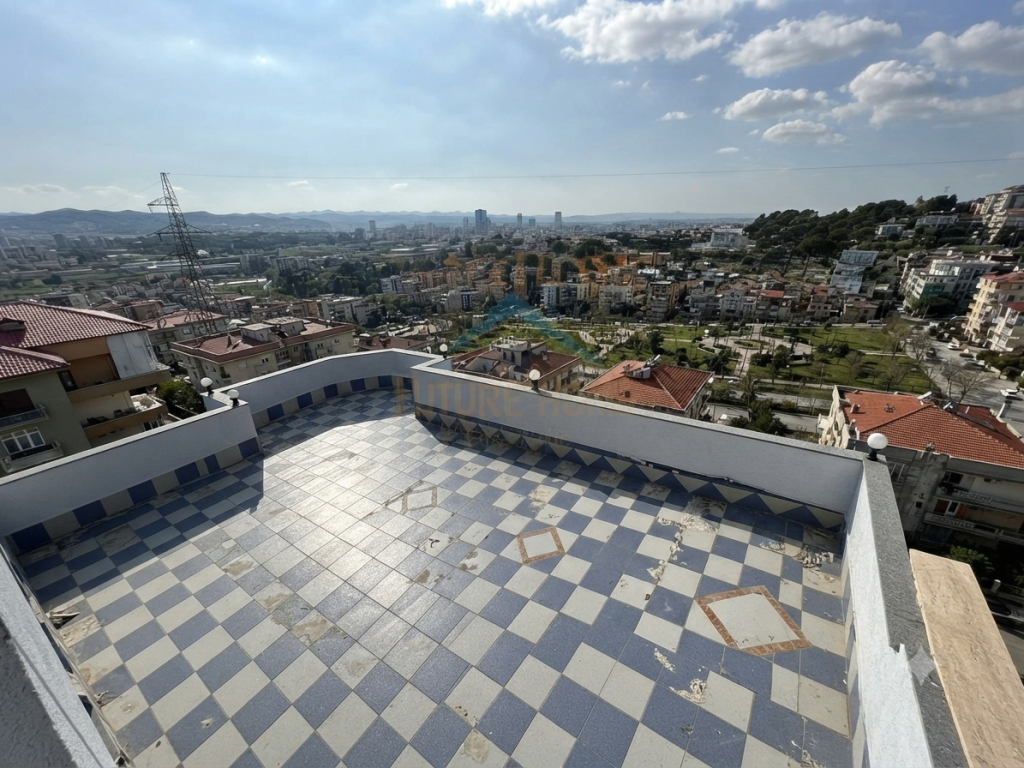 Rent, 3-Storey Villa, Farke.
