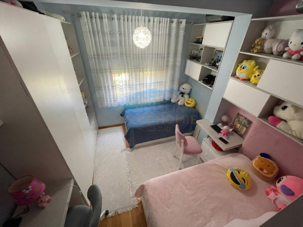 Rent, Apartment 2+1+Parking Space, Siri Kodra Street, Tirana.