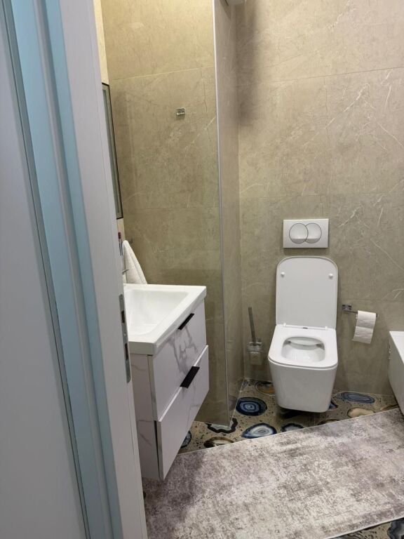 2+1 apartment for rent at Star Complex near Report TV in the former park area.