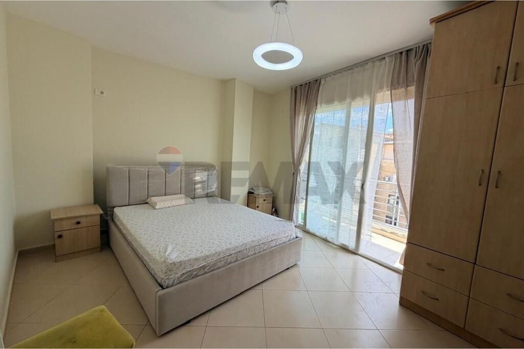 Apartament - Për Qira - Qyteti Studenti, Tiranë