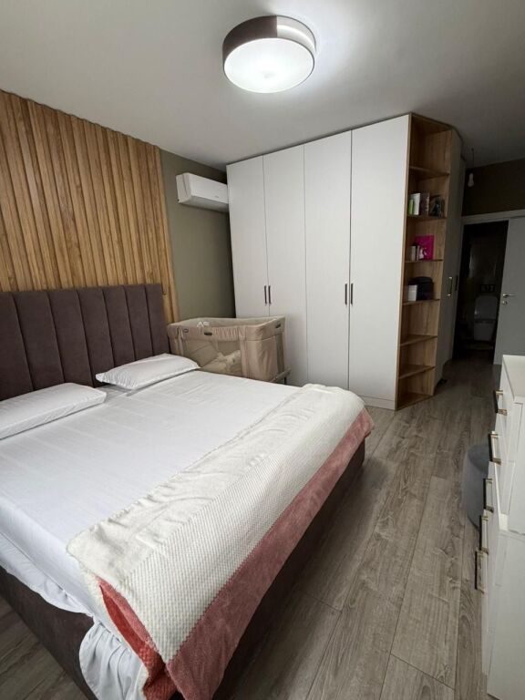 2+1 apartment for rent at Star Complex near Report TV in the former park area.