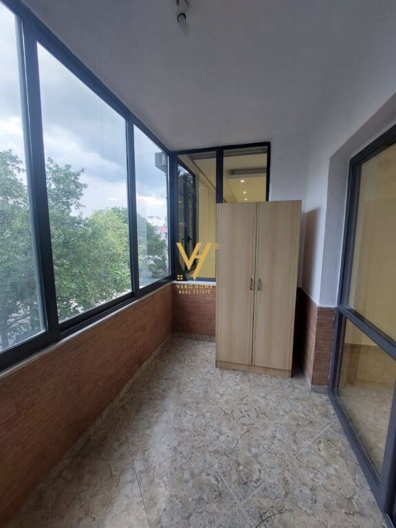 APARTMENT 3+2+2+2BLK FOR RENT AT THE BUILDING WITH ARROW 50,000 LEKE
