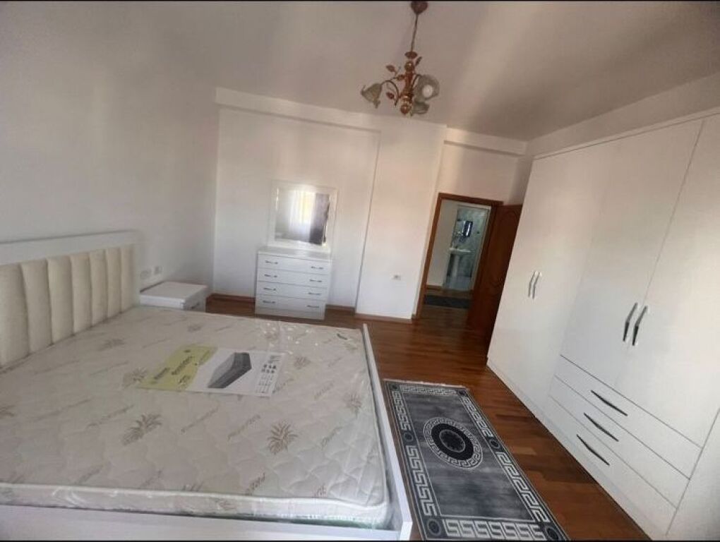 Apartment 2+1, Don Bosko!