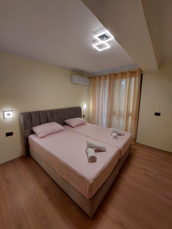 Apartament 2+1, Myslym Shyr!