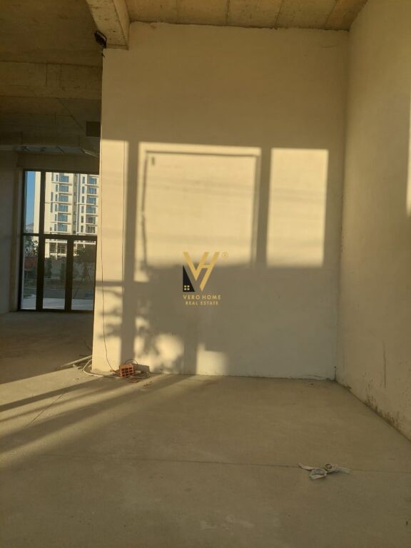 NEGOZIO IN AFFITTO 84 M2 IN VIA BURGUT 1.500 EURO