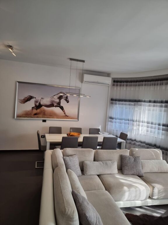 Apartment 3+1+2+3 Balconies+2 Parking Spaces for rent at Siri Kodra Street, New Boulevard, Former Train Station.