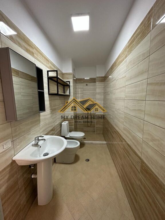 FOR RENT 1+1 APARTMENT NEAR THE FRUIT AND VEGETABLE MARKET, DURRES !