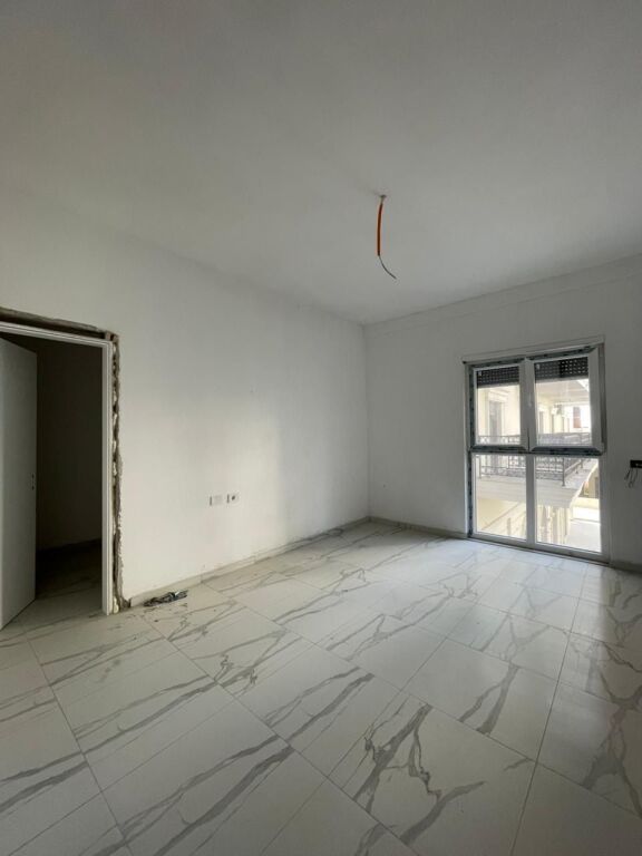 🔥🏡 APPARTAMENTO 2+1+2 IN VENDITA – PORTA E TIRANËS 🏡🔥  📍  