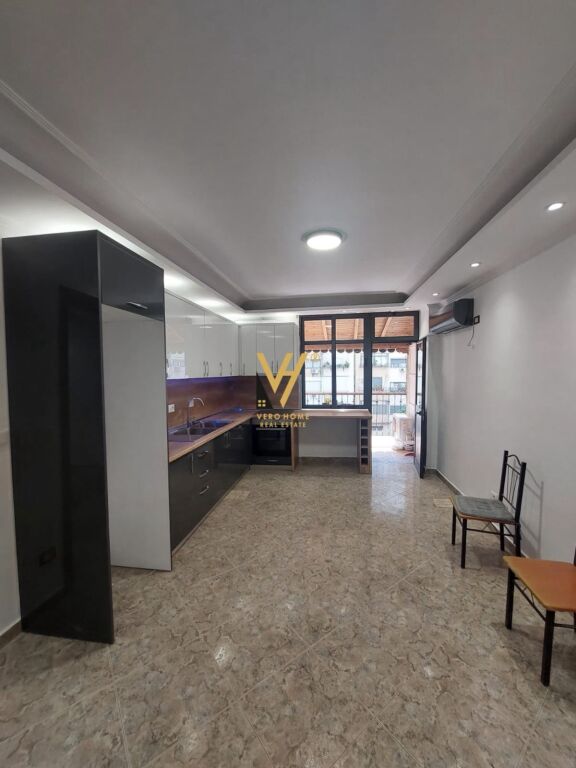 APARTMENT 3+2+2+2BLK FOR RENT AT THE BUILDING WITH ARROW 50,000 LEKE