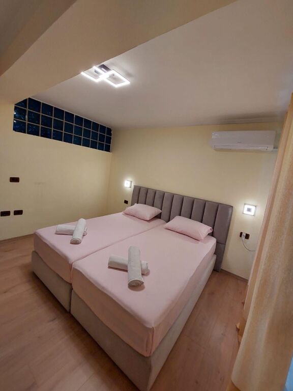 Apartament 2+1, Myslym Shyr!