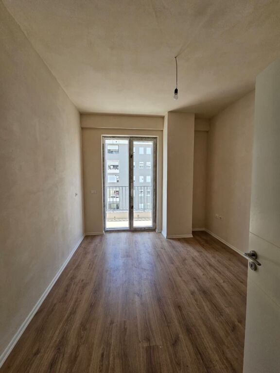 Appartamento 3+1+2 + Deposito – Comune di Parigi