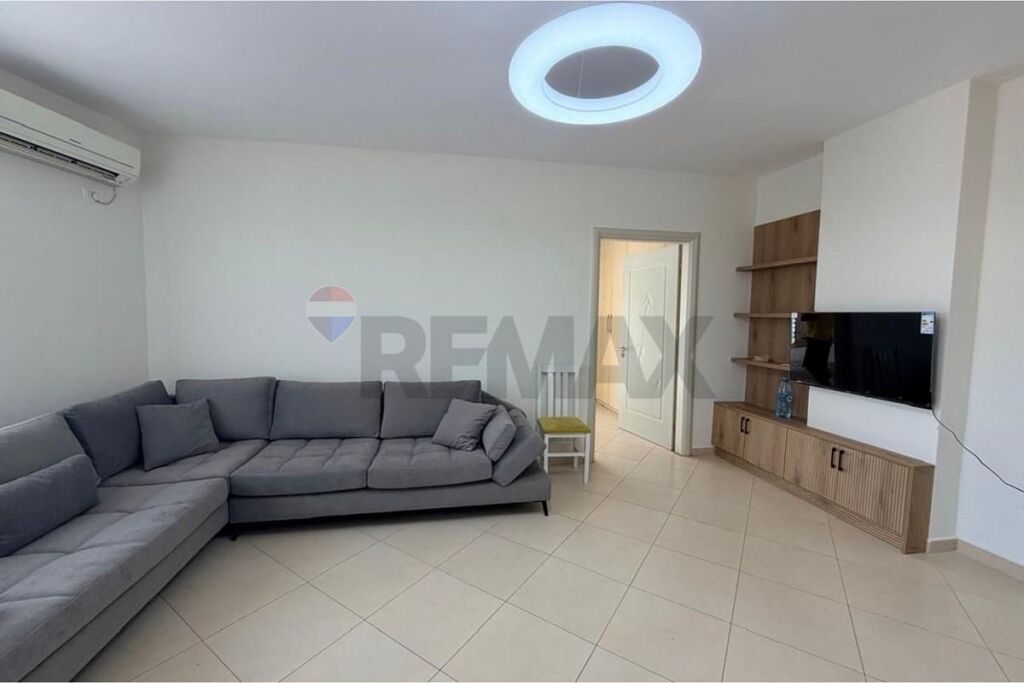 Apartament - Për Qira - Qyteti Studenti, Tiranë