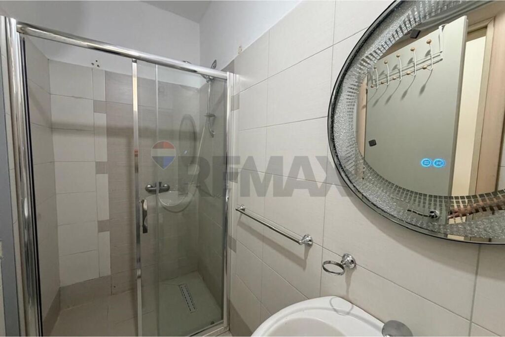 Apartament - Për Qira - Qyteti Studenti, Tiranë