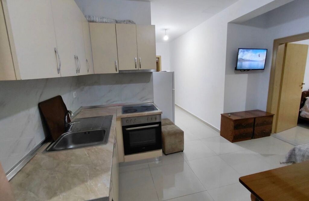 Affittasi ingresso 1+1 a 5-Maji!