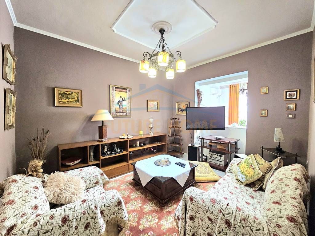Rent, Apartment 2+1, Elbasanit Street, Tirana.