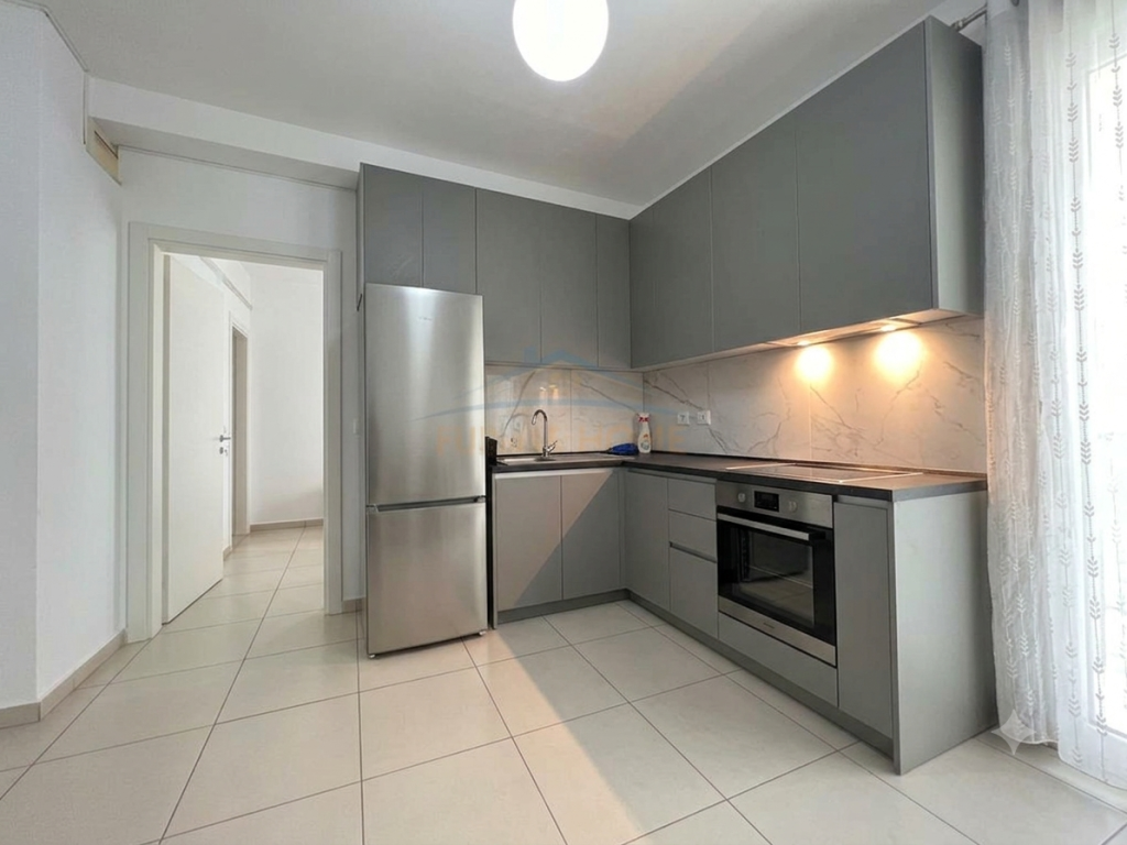 Rent, 2+1 Apartment, Kavaja Street, Tirana.