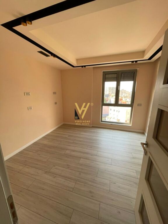 LOCALE COMMERCIALE 105 M2 IN AFFITTO IN VIA KAVAJES 140.000 LEKE