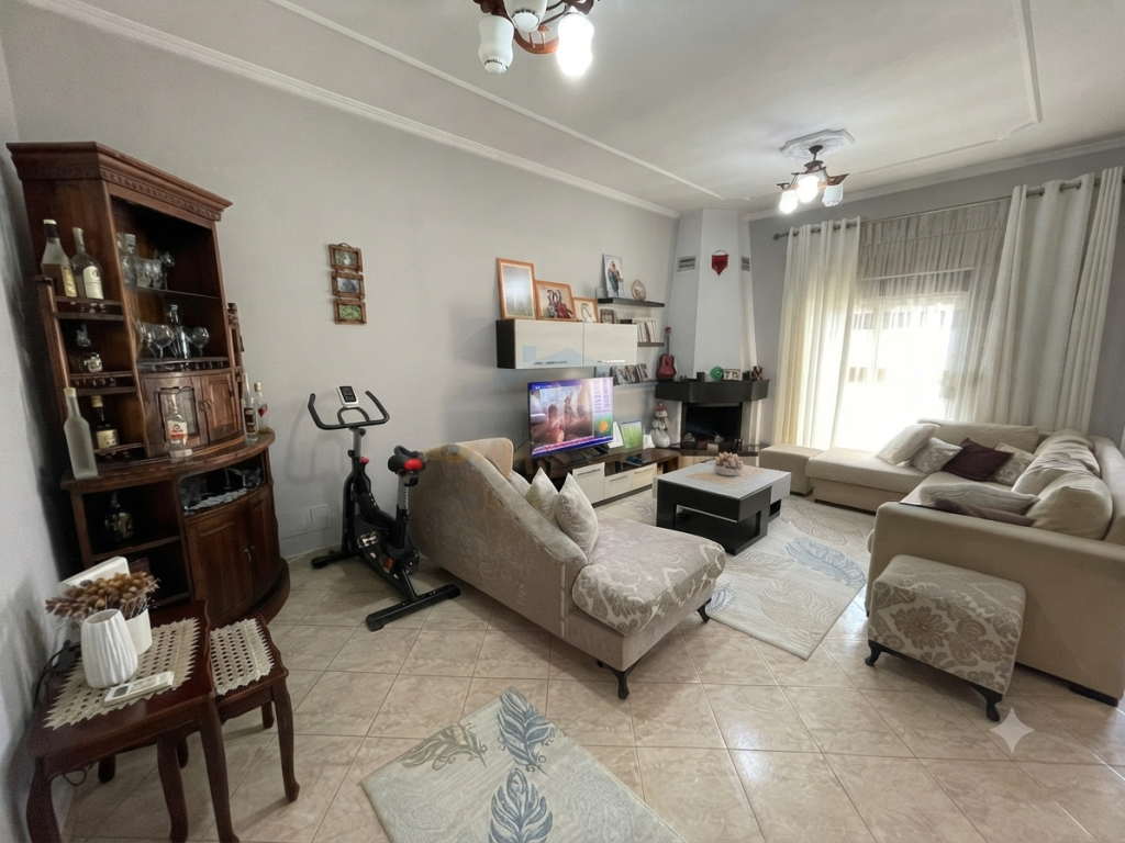 Rent, Apartment 2+1+Parking Space, Siri Kodra Street, Tirana.