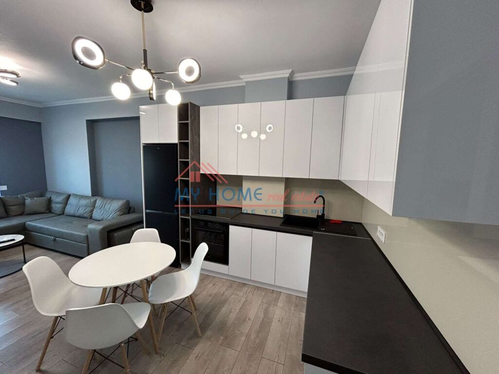 Apartment 2+1 for rent on Barrikadave street in Tirana