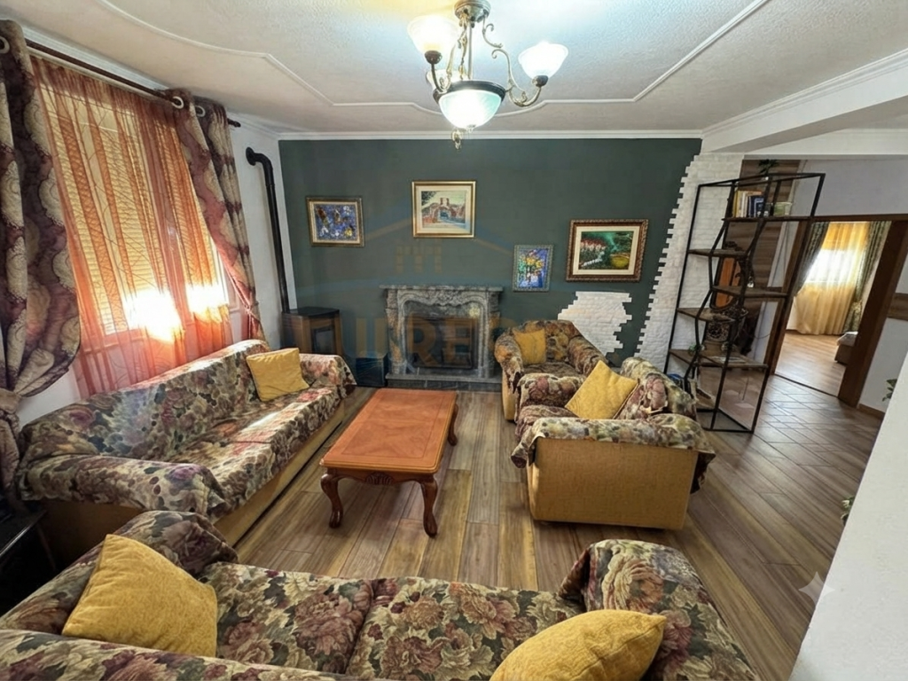 Rent, 3-Storey Villa, Farke.