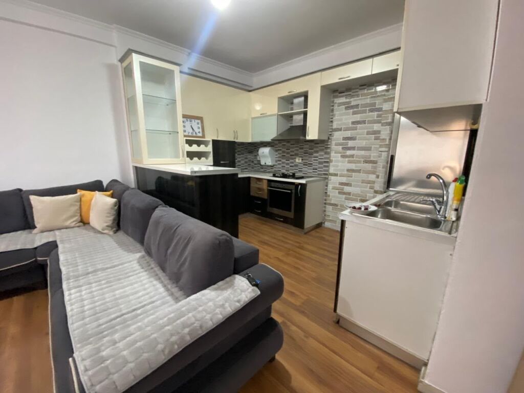 2+1 apartment for rent in Astir !