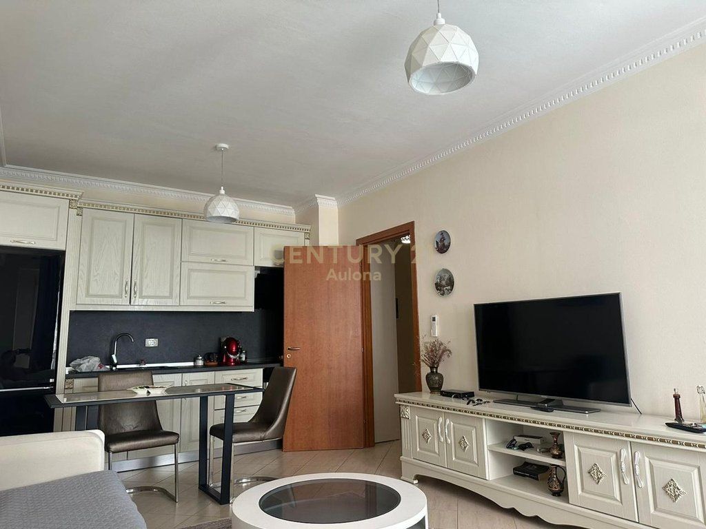 APARTMENT 1+1 FOR RENT WITH SIDE SEA VIEW LUNGOMARE