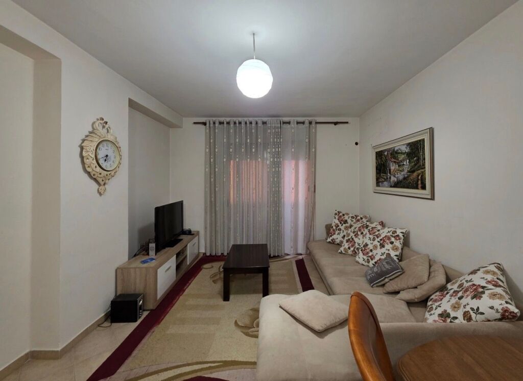 2+1 apartment for rent in Astir!