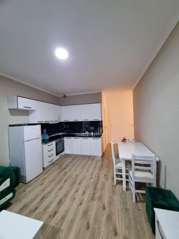 🏡 Vendesi in vendita 1+1 – Fresk, vicino a OXA