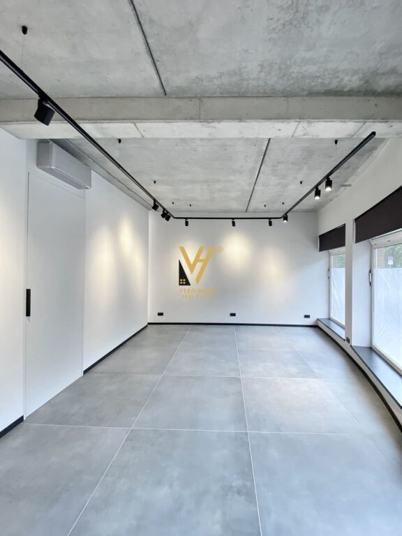 SHITET DYQAN 90 M2 TE KOMUNA E PARISIT 360.000 EURO