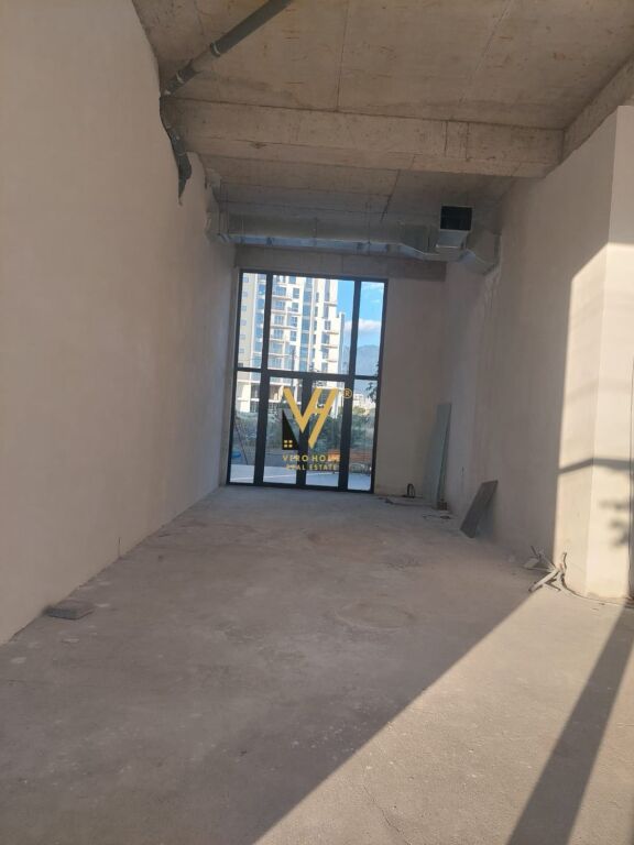 NEGOZIO IN AFFITTO 84 M2 IN VIA BURGUT 1.500 EURO