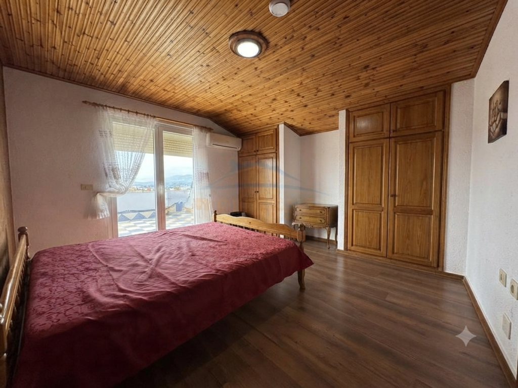 Rent, 3-Storey Villa, Farke.