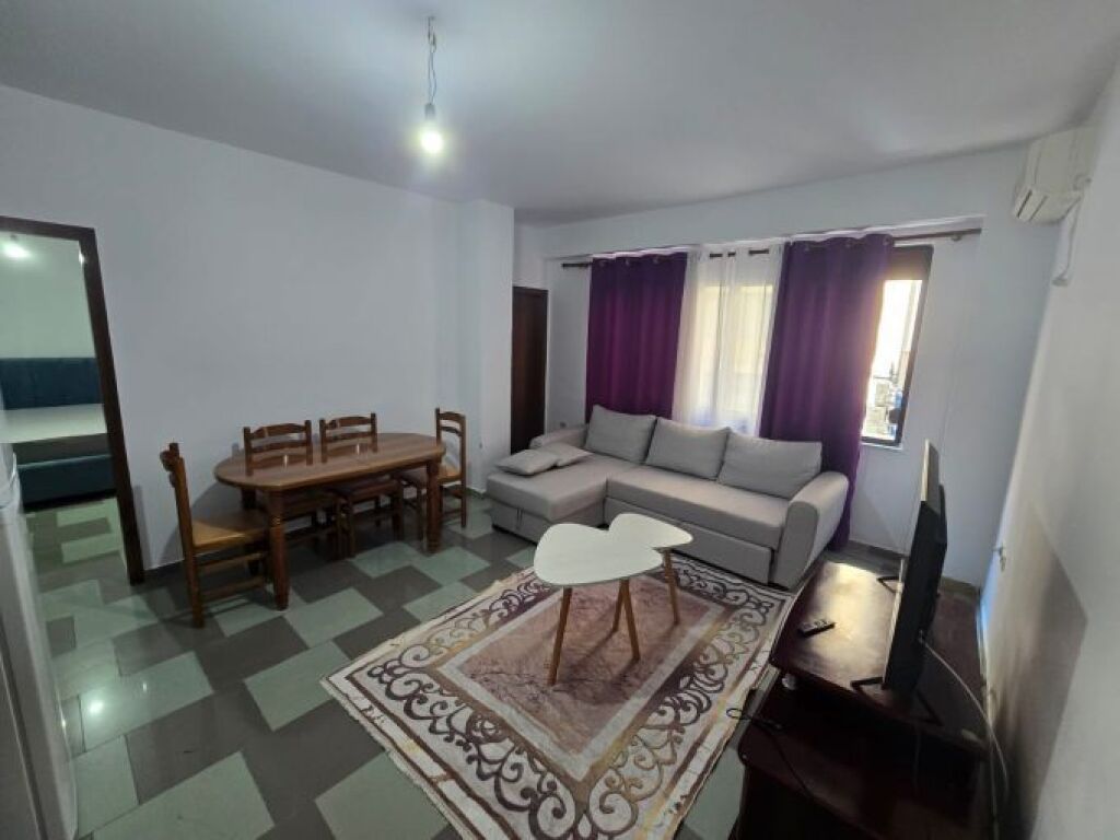 Affittasi appartamento 1+1 in via Elbasan, vicino a Noah Garden, Stadio Arena, Stadio Air Albania, Stadio Qemal Stafa, Ambasciata Americana.