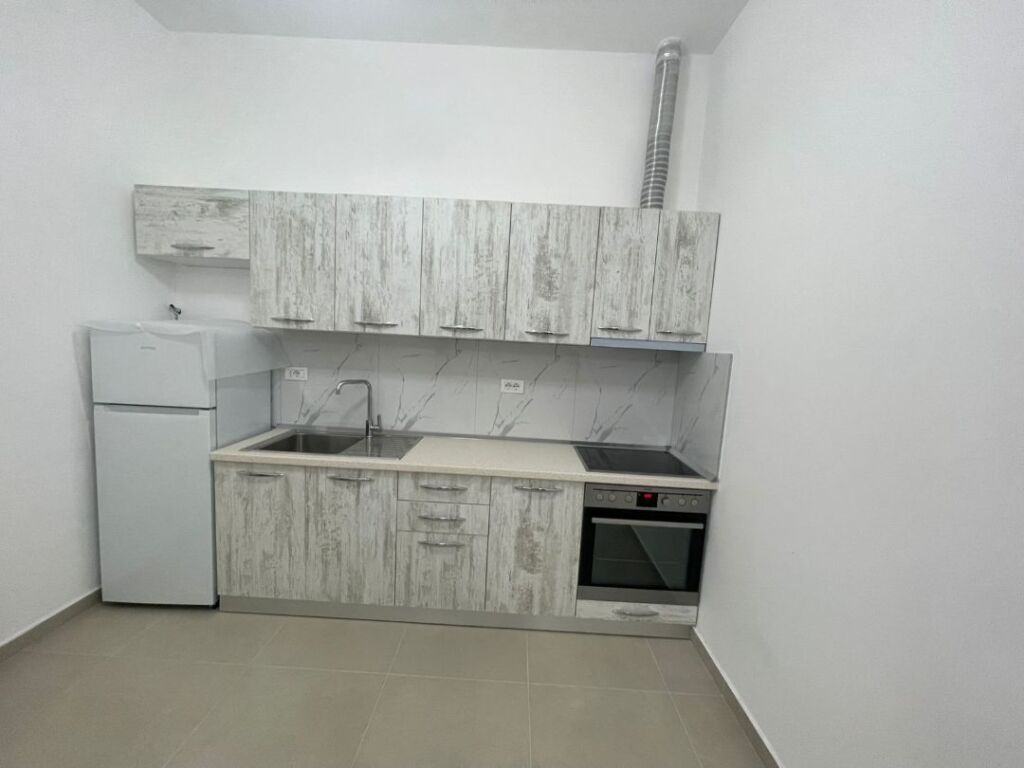 Affitto | Apartament 1 + 1 | Fresku | 400 €/mese