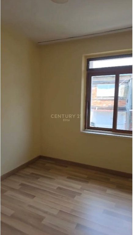€350 al mese - Appartamento in affitto a Xhamllik!
