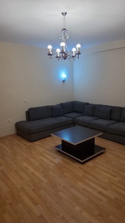 In Affitto Appartamento 2+1+1 Balcone
