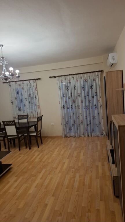 In Affitto Appartamento 2+1+1 Balcone