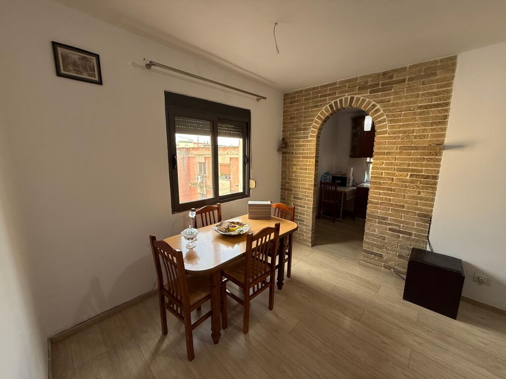 Apartament 2+1 ne shitje Brryl buze rruge