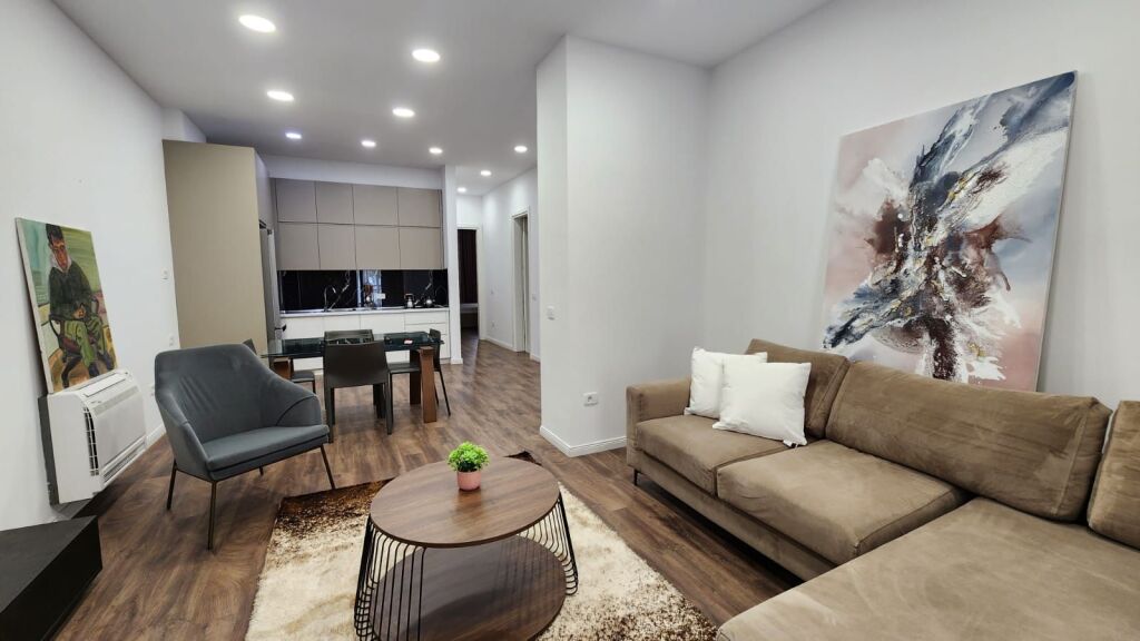 APARTAMENT NE SHITJE TE KOMPLEKSI DELIJORGJI