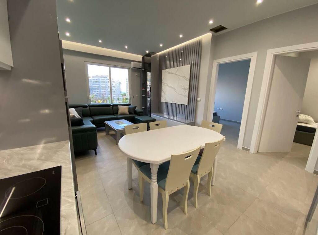 Apartament për qira afatgjatë Vlorë, Qendra e qytetit  +1y