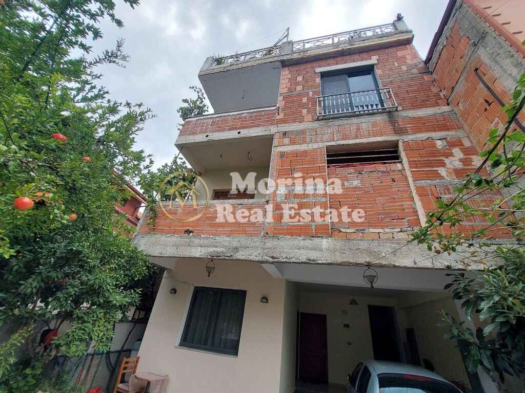 Shitje | Vilë 6 + 1 | Rruga 5 Maji | 320000 €