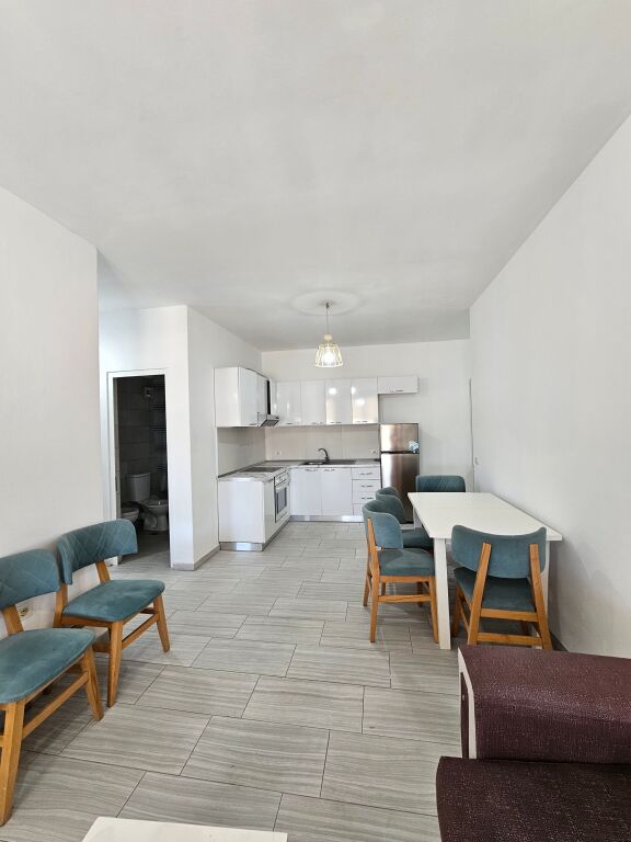 ASTIR Affittasi Appartamento 1+1 | 📍 Si trova in una zona tranquilla e molto ricercata di Astir VICINO VILA L 2 vicino Urban Gate