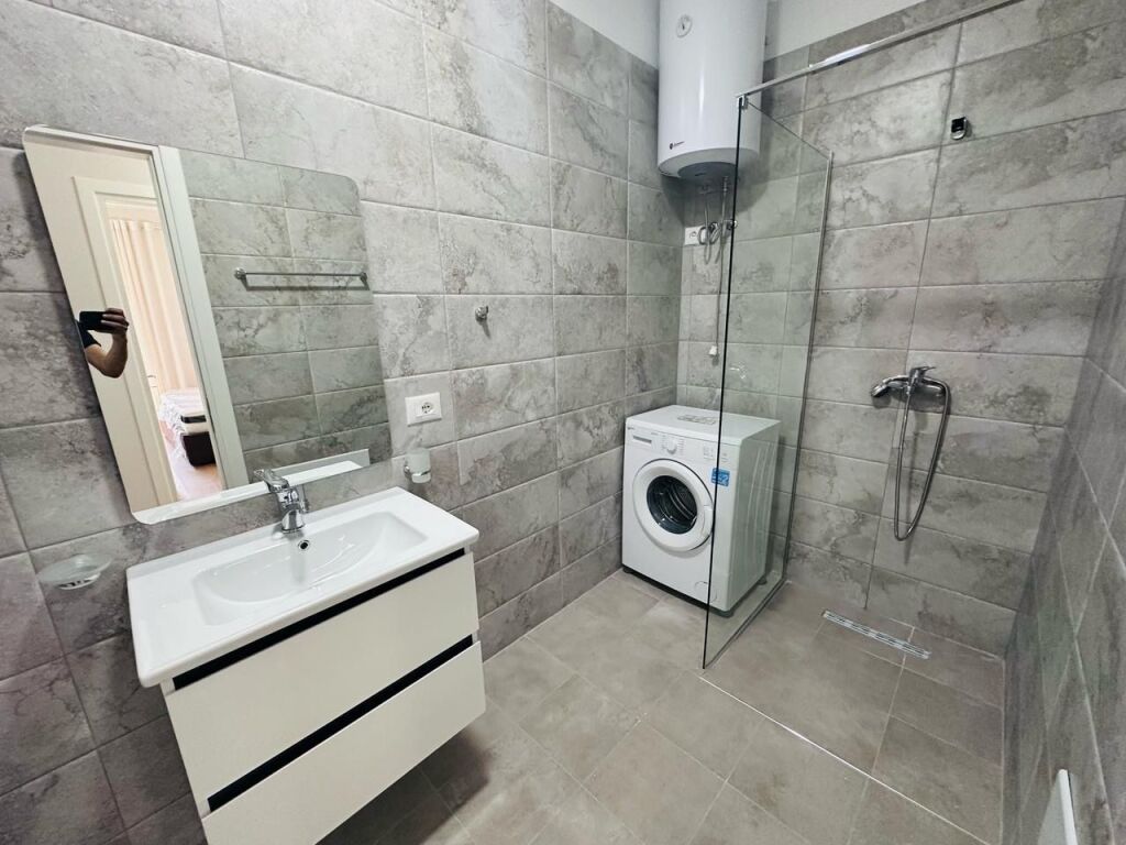 Jepet Me Qera Apartament 2+1+1 Post Parkimi + 1 Ballkon