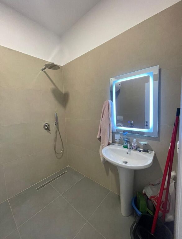 Affitto | Apartament 1 + 1 | Fresku | 400 €/mese