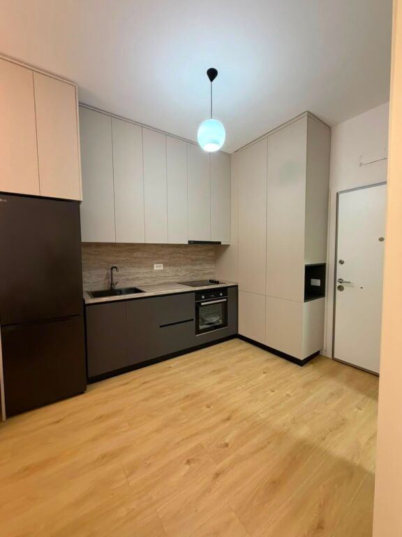 🏡 Apartment 1+1 for rent  📍 Location: Kadiu Complex 🏢 Floor: 6, building with elevator  The apartment is suitable for living and is located in an area with all necessary facilities nearby.  💰 Price: 45,000 lek/month.  📞 For more information or to arrange a visit, contact.
